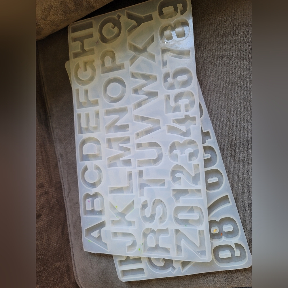 Letter Mold - Picture 2 of 2